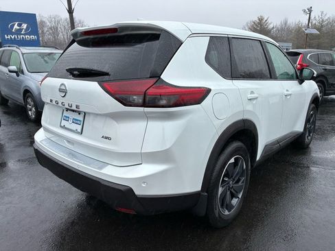 Used 2026 Nissan Rogue SV w/ Cold Weather Package image 8