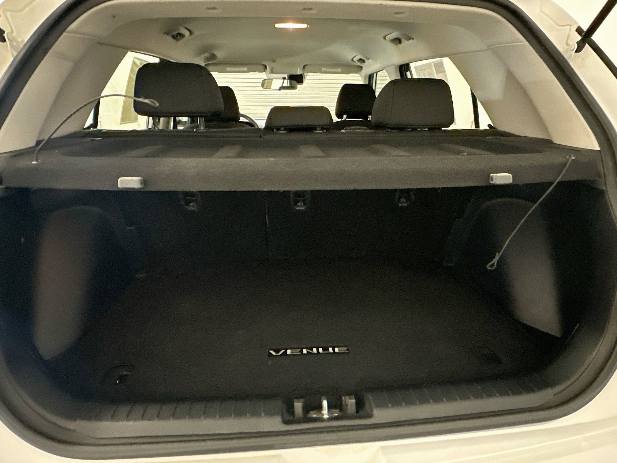 Used 2022 Hyundai Venue SE FWD image 29