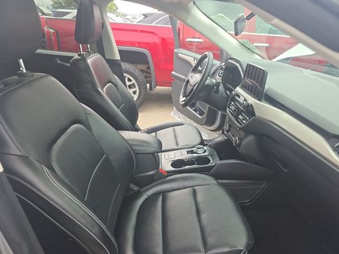 Used 2022 Ford Escape SEL w/ Technology Package FWD image 10