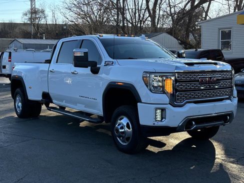 Used 2020 GMC Sierra 3500 Denali w/ Denali Ultimate Package image 2