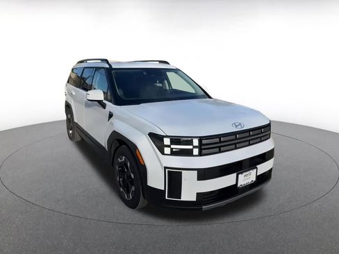 Used 2025 Hyundai Santa Fe SEL image 3