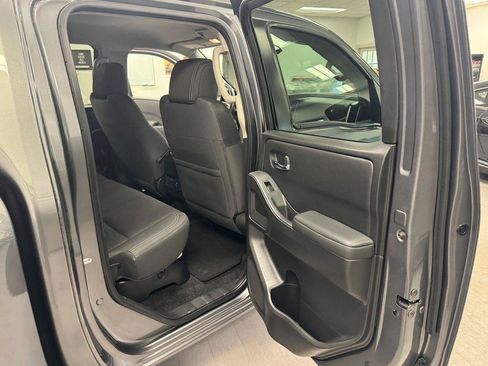 Used 2023 Nissan Frontier SV w/ SV Convenience Package AWD/4WD image 23