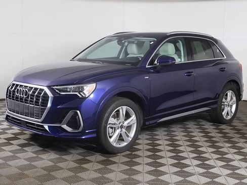 Used 2024 Audi Q3 2.0T Premium Plus w/ Premium Plus Package AWD/4WD image 8