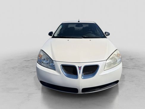 Used 2008 Pontiac G6 Sedan w/ Sport Package FWD image 3