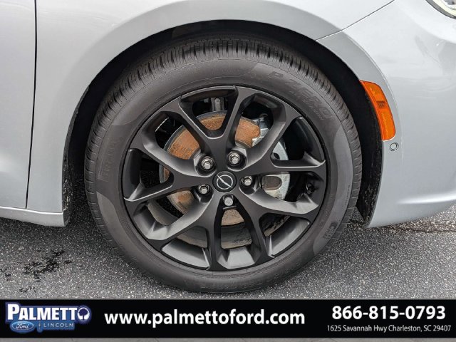 Used 2026 Chrysler Pacifica Select w/ S Appearance Package FWD image 11