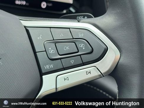 Certified 2025 Volkswagen Atlas SEL image 21