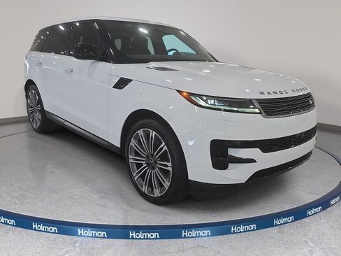 Used 2024 Land Rover Range Rover Sport SE AWD/4WD image 4