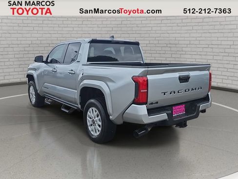 Used 2025 Toyota Tacoma SR5 AWD/4WD image 8