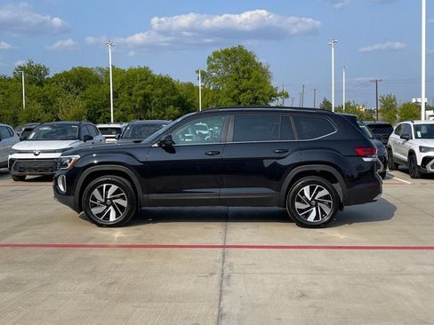 New 2026 Volkswagen Atlas SE FWD image 3