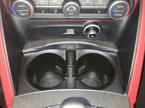 Used 2021 Alfa Romeo Stelvio Ti w/ Nero Edizione AWD/4WD image 22