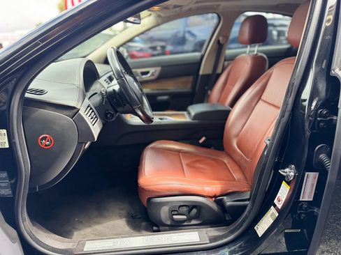 Used 2009 Jaguar XF Premium image 31