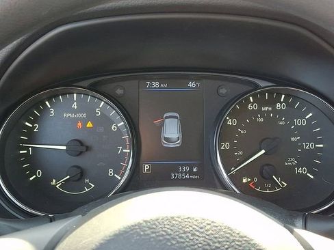 Used 2020 Nissan Rogue Sport SV image 23