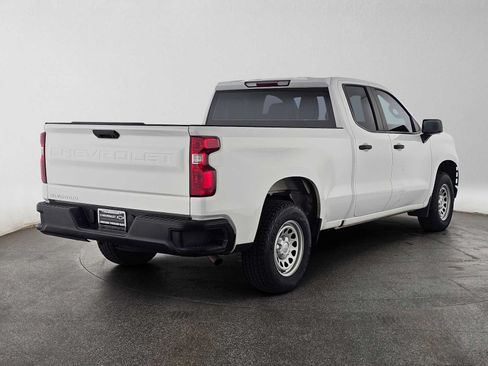 Used 2020 Chevrolet Silverado 1500 W/T RWD image 3