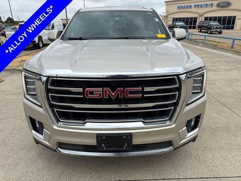 Used 2023 GMC Yukon XL SLT w/ SLT Luxury Package AWD/4WD image 2