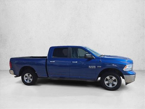 Used 2017 RAM 1500 Classic SLT AWD/4WD image 4