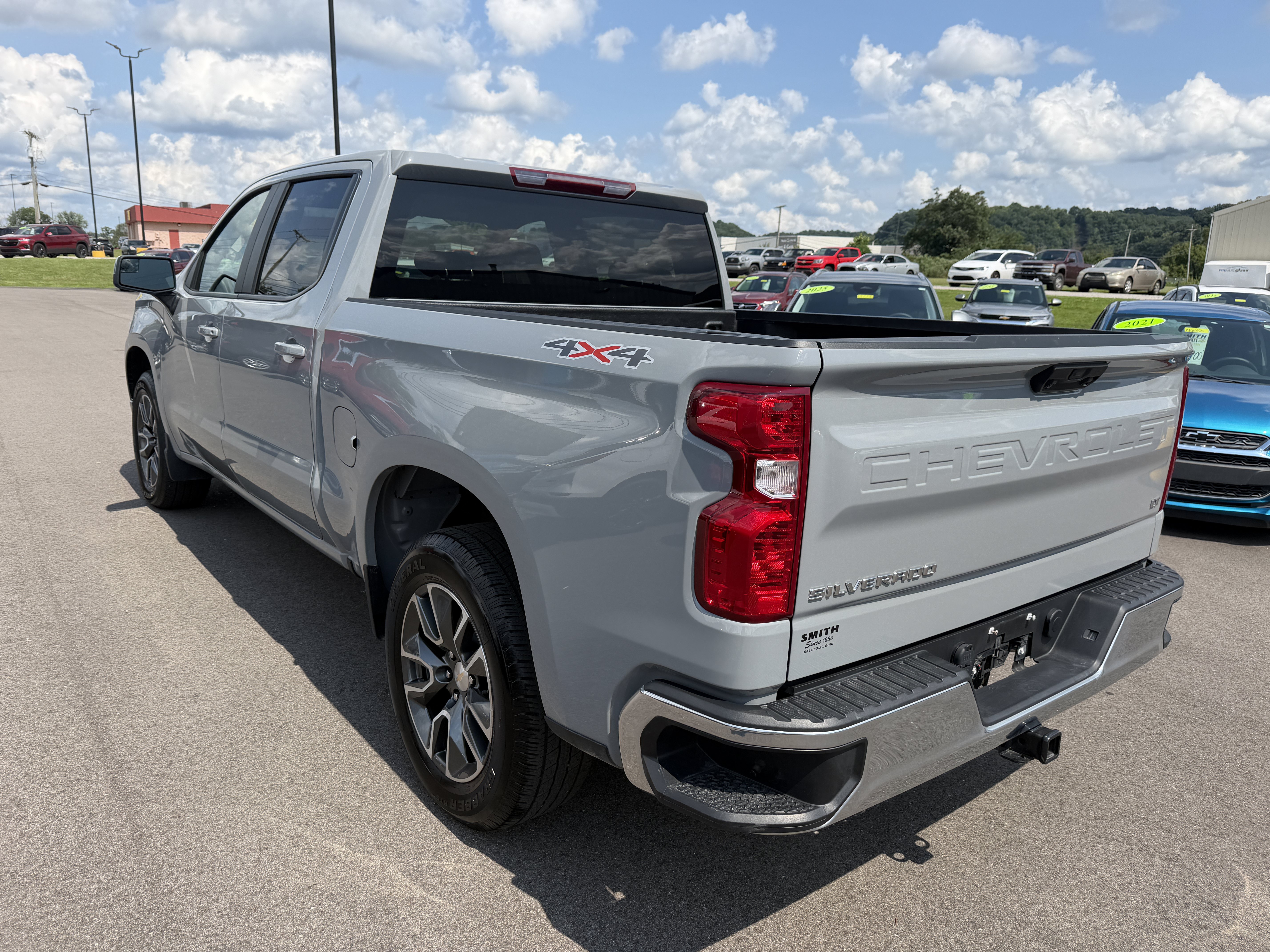 Used 2024 Chevrolet Silverado 1500 LT AWD/4WD image 4
