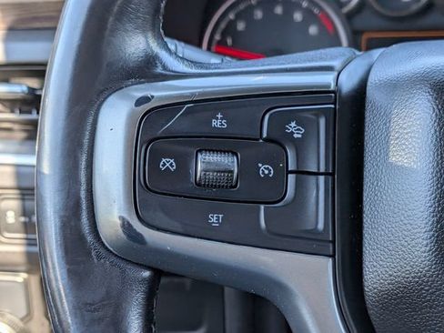 Used 2021 Chevrolet Suburban LT RWD image 28