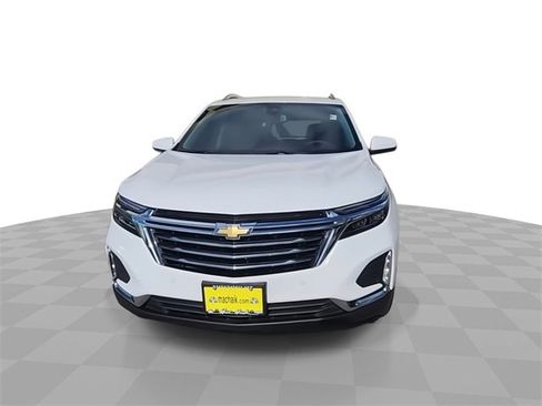Used 2024 Chevrolet Equinox Premier image 3