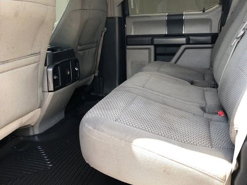 Used 2016 Ford F150 XLT RWD image 12