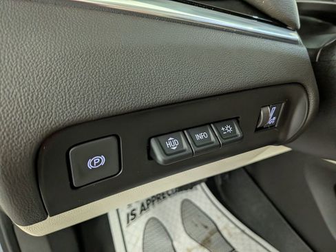 Certified 2023 Buick Enclave Avenir w/ Avenir Technology Package image 19