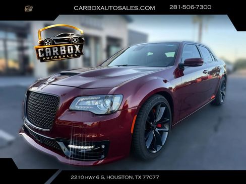 Used 2023 Chrysler 300 C RWD image 1