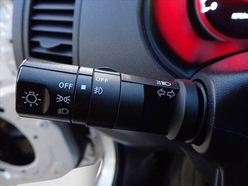 Used 2012 Nissan Sentra 2.0 SR w/ Convenience Pkg image 19