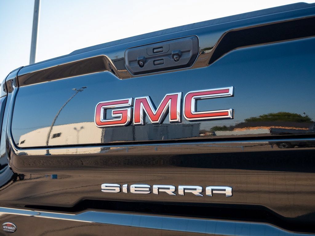 Used 2025 GMC Sierra 1500 SLT w/ SLT Premium Package AWD/4WD image 14
