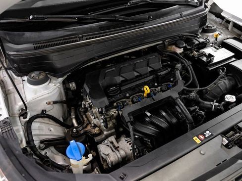 Used 2021 Hyundai Venue SE image 46