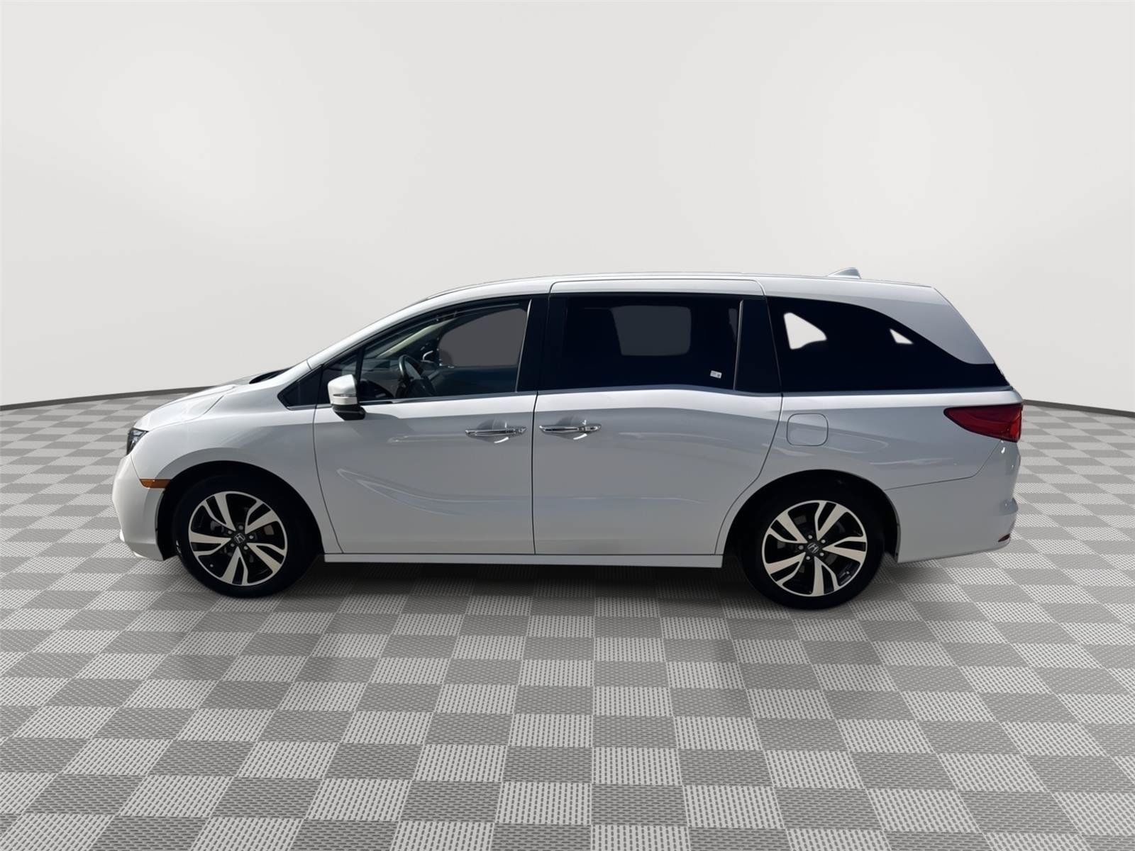 Used 2024 Honda Odyssey Touring image 8