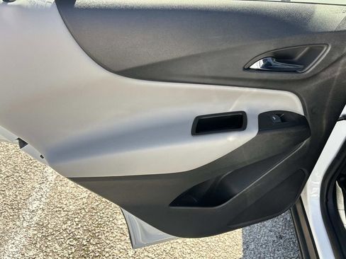 Used 2023 Chevrolet Equinox LT w/ LPO, Floor Liner Package FWD image 21