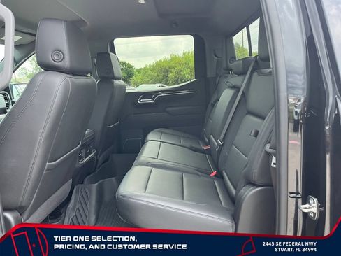 Used 2024 Chevrolet Silverado 1500 LT Trail Boss w/ Convenience Package II AWD/4WD image 11