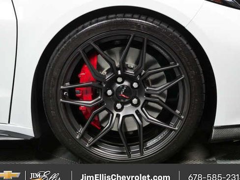 Used 2023 Chevrolet Corvette Z06 w/ Stealth Interior Trim Package RWD image 39