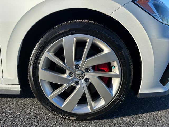 Used 2019 Volkswagen Jetta GLI Autobahn FWD image 32