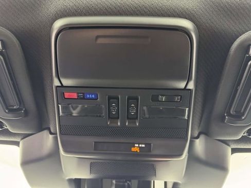 Used 2026 Subaru Outback Limited XT AWD/4WD image 25