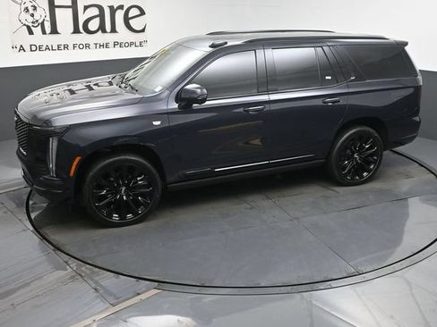 Used 2025 Cadillac Escalade Sport Platinum w/ LPO, ONYX Package AWD/4WD image 62
