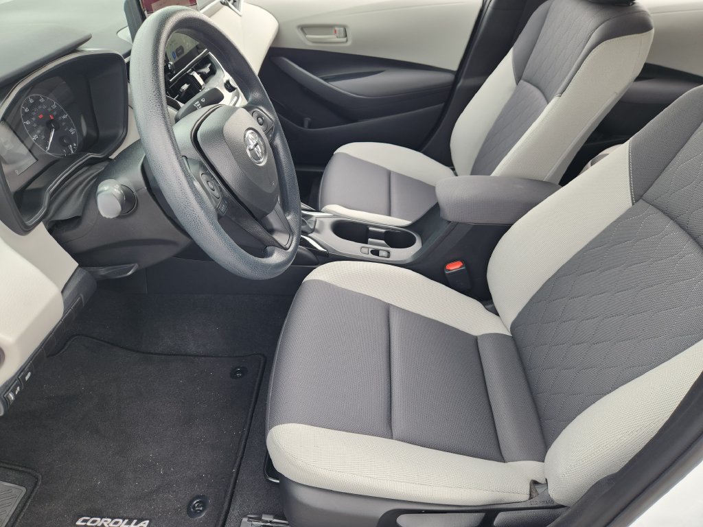 Used 2024 Toyota Corolla LE FWD image 9