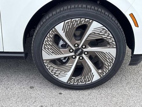 New 2026 Lincoln Navigator L Black Label w/ Black Label Special Edition AWD/4WD image 9