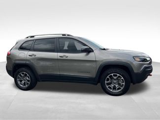 Used 2021 Jeep Cherokee Trailhawk AWD/4WD video 2