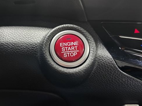 Used 2017 Honda Accord EX-L image 9