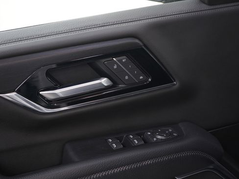 Used 2025 GMC Yukon Denali image 22