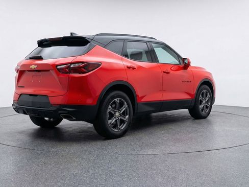 Used 2025 Chevrolet Blazer LT image 9