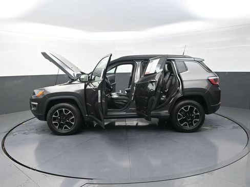 Used 2019 Jeep Compass Trailhawk AWD/4WD image 43