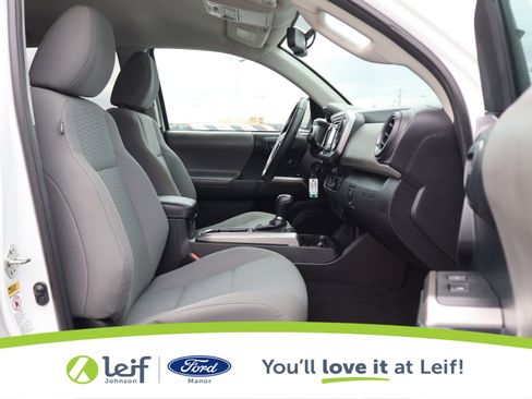 Used 2016 Toyota Tacoma SR5 w/ SR5 Appearance Package (SN) image 35