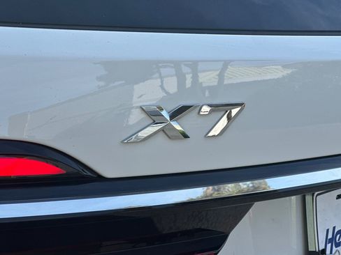 Certified 2024 BMW X7 xDrive40i w/ Premium Package image 40