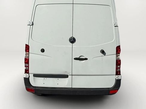 Used 2017 Mercedes-Benz Sprinter 2500 image 5