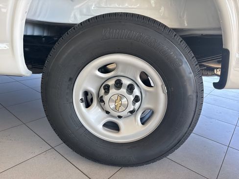 New 2025 Chevrolet Express 2500 Extended w/ Enhanced Convenience Package image 9