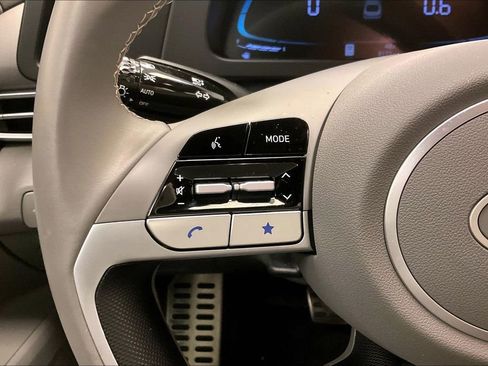 Certified 2025 Hyundai Elantra Sport w/ Cargo Package image 18