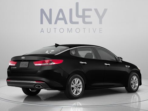Used 2017 Kia Optima LX FWD image 3