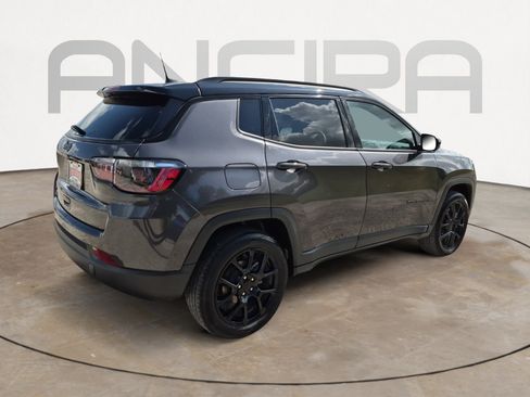Used 2024 Jeep Compass Latitude w/ Altitude Special Edition AWD/4WD image 9