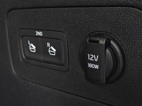 Certified 2025 Kia Sorento S w/ Panoramic Sunroof Package image 11